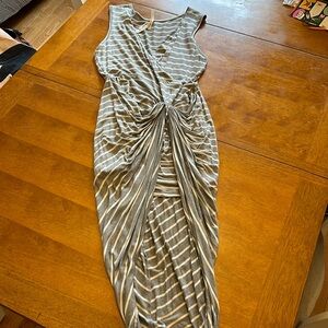 NWT Vneck Detailed Waist Hi-Low Dress